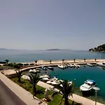 Apartmani More * Drvenik (Split-Dalmatia)