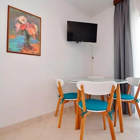 Apartmani More