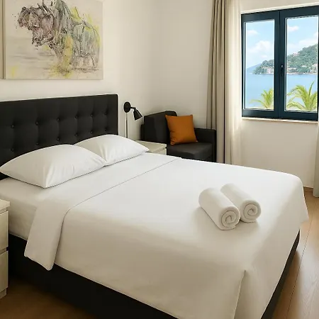 Apartmani More Apartment Drvenik (Split-Dalmatia)